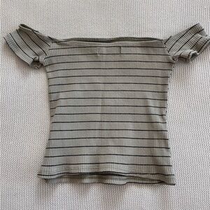 Urban Outfitters pale green crop with off the shoulder sleeves!